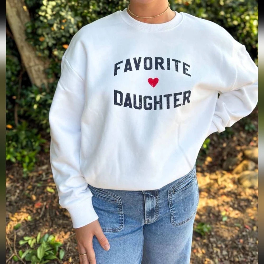 FAVORITE DAUGHTER HEART LOGO SWEATSHIRT; SIZE MEDIUM - Picture 3 of 13